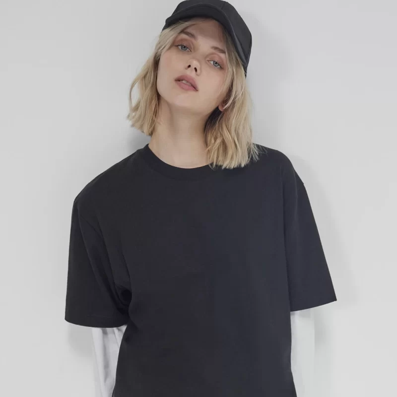 polera oversize B&C E220 de algodón sostenible, ideal para impresión y bordado personalizado en Chile